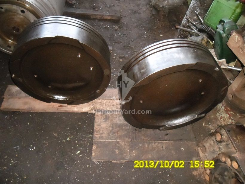 M.A.N 58/64 PISTON CROWN AND SKIRT